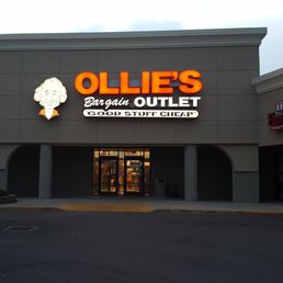Storefront for Ollie's Miamisburg Storefront for Ollie's Miamisburg