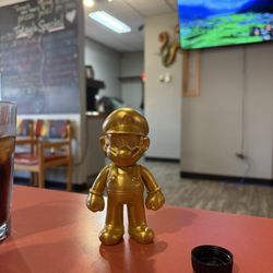 Trifon's Pizza - Goldie my travel buddy.
