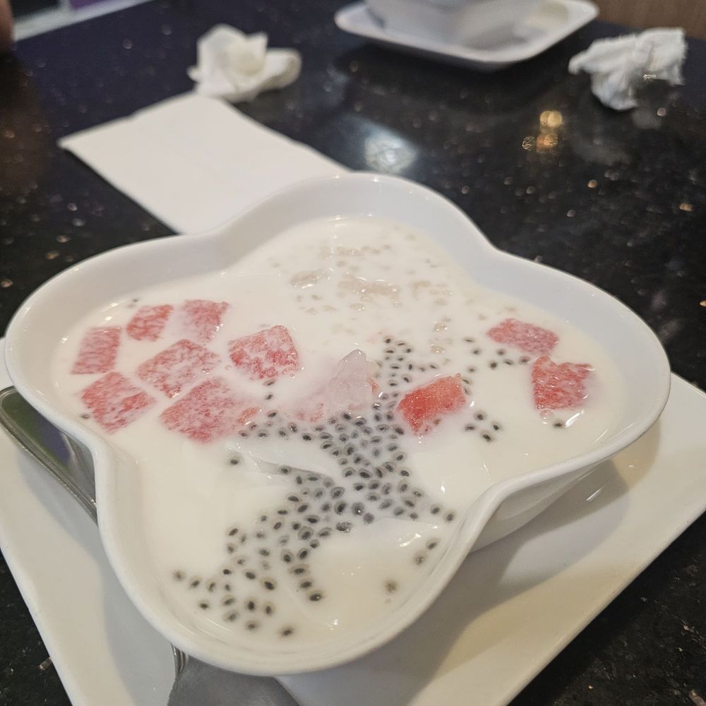 Premier Dessert Art - Watermelon noodle soup - Desserts Near Me - Monterey Park, California Premier Dessert Art - Watermelon noodle soup - Desserts Near Me - Monterey Park, California