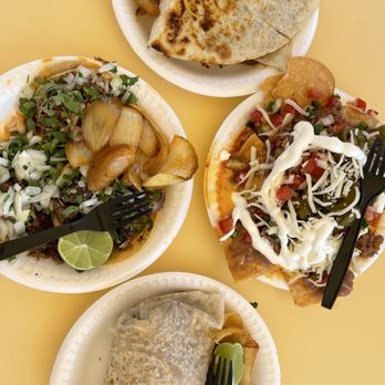 Taqueria Mi Guadalajara - Tacos, nachos, Meat Quesadilla, Burrito with meat - Food Trucks Near Me - Bishop, California Taqueria Mi Guadalajara - Tacos, nachos, Meat Quesadilla, Burrito with meat - Food Trucks Near Me - Bishop, California