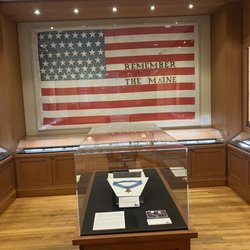 Pritzker Military Museum & Library - Medals