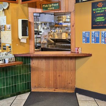 La Val's Pizza - Pizza Near Me - Berkeley, California