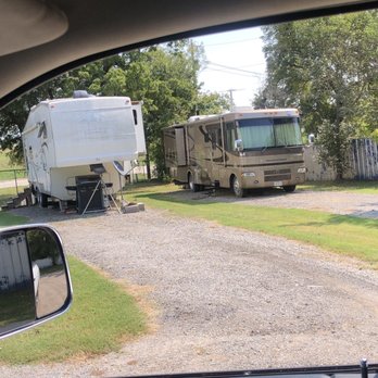 Camp 10625 RV Park - RV Parks Near Me - Fort Worth, Texas