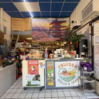 Fruisea Rolls & Teas - Service counter - Coffee & Tea Near Me - Honolulu, Hawaii Fruisea Rolls & Teas - Service counter - Coffee & Tea Near Me - Honolulu, Hawaii