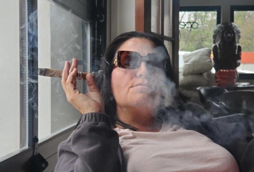 Cumming Cigar Logo