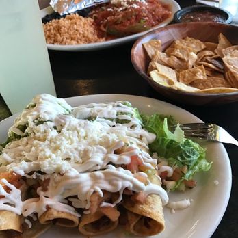 Montecristo Taqueria - Chicken tacos dorado and chile rellano plate. Soo good. - Mexican Near Me - Berkeley, California Montecristo Taqueria - Chicken tacos dorado and chile rellano plate. Soo good. - Mexican Near Me - Berkeley, California