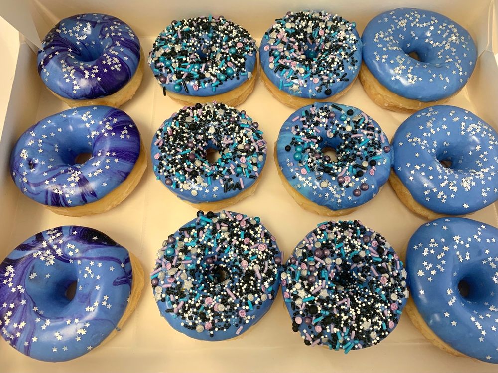 Instant Donuts Logo