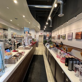 Sweetwaters Coffee & Tea - Bakeries Near Me - Naperville, Illinois