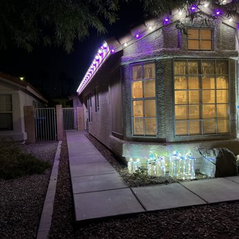 Santa’s Helpers - Holiday Decorating Services Near Me Santa’s Helpers - Holiday Decorating Services Near Me