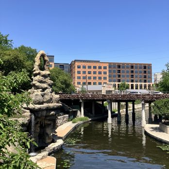 Grotto - Landmarks & Historical Buildings Near Me - San Antonio, Texas