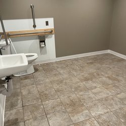Yankee Cider - You can tango in this bathroom
