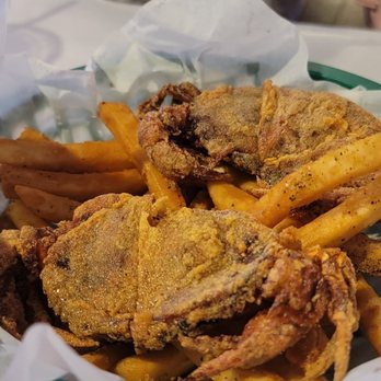 The Boiling Crab - 3 soft shell crab on a bed of fries - Seafood Near Me - Honolulu, Hawaii