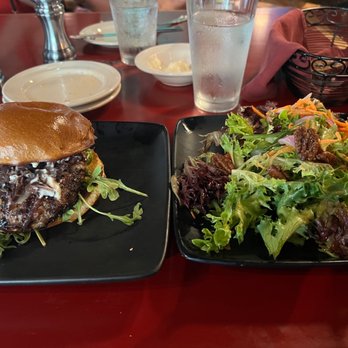 Campbell’s Pub & Veranda - Truffle Burger, Substitute Garden Salad for Fries - New American Near Me - Chelan, Washington
