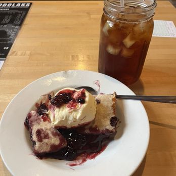 Sodolaks Beefmasters Restaurant - Blackberry Cobbler - American Near Me - Bryan, Texas Sodolaks Beefmasters Restaurant - Blackberry Cobbler - American Near Me - Bryan, Texas