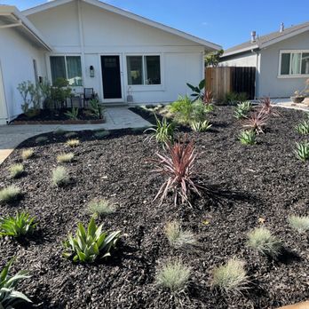 Penglin Landscaping - the front yard of a home - Landscaping Near Me