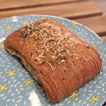 Daan Go Lab - Patisserie/Cake Shop Near Me - Vancouver, British Columbia Daan Go Lab - Patisserie/Cake Shop Near Me - Vancouver, British Columbia