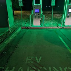 Electrify America - Electrify America charging station, Quartzsite AZ