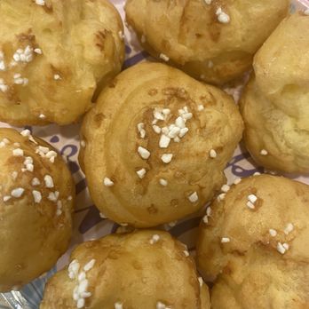 A La Vie - Yummy rolls - French Near Me - Cocoa Beach, Florida