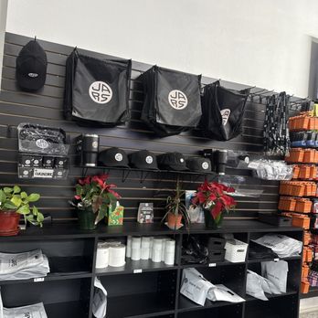 JARS Cannabis - Cool swag cool people, good products! - Cannabis Dispensaries Near Me - Kingman, Arizona