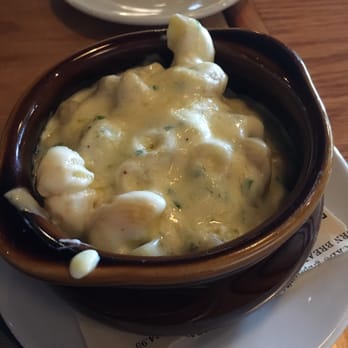 Rooster - Truffled Mac and cheese - New American Near Me - Newington, Connecticut