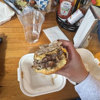 Oh G Burger - Burgers Near Me - Berkeley, California