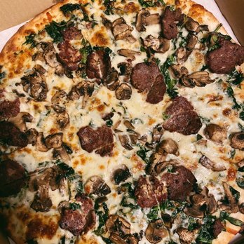 Fat Tomato Pizza - Popeyes White Pie - Pizza Near Me - Long Beach, California Fat Tomato Pizza - Popeyes White Pie - Pizza Near Me - Long Beach, California