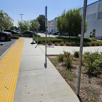 Amazon Hub - Amazon hub sign - Couriers & Delivery Services Near Me - Los Angeles, California