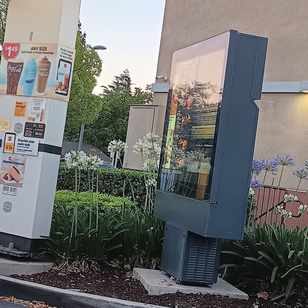 McDonald's - Horrible ordering menu screen. - Fast Food Near Me - Chino, California McDonald's - Horrible ordering menu screen. - Fast Food Near Me - Chino, California