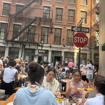 Ulysses - Outside seating - Pubs Near Me - New York, New York Ulysses - Outside seating - Pubs Near Me - New York, New York
