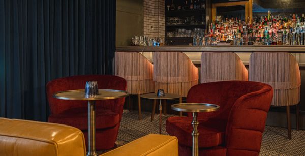 B-Side Cocktail Lounge by null