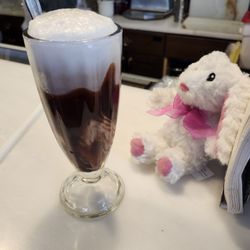 Zoe's Cafe & Ice Cream Emporium - Egg cream completed