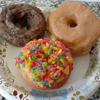 The Donut Cutter - Chocolate Honey Dip, Salted Caramel, Fruity Pebbles donuts - Donuts Near Me - Berkley, Michigan The Donut Cutter - Chocolate Honey Dip, Salted Caramel, Fruity Pebbles donuts - Donuts Near Me - Berkley, Michigan