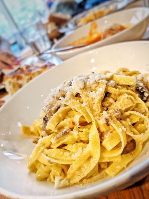 La Pizza & La Pasta by null