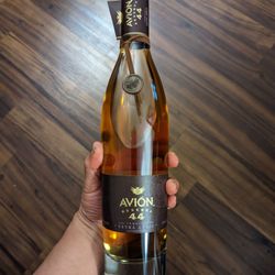 Mission Wine & Spirits