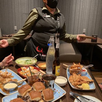 Quil Ceda Creek Casino - Savage our waitress was absolutely AMAZING!!GO TO THE LANDING!!decently priced and so yummy and large portions and beautifully presented! - Casinos Near Me - Tulalip, Washington