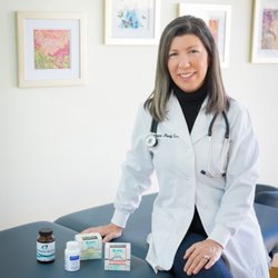 Deena Parry Wellness & Acupuncture - Specializing in autoimmune diseases, thyroid issues, chronic illnesses, digestive issues, fatigue, Women's health, long haul COVID & more.