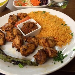 ZEL Restaurant - Tavuk sis mit Bulgur