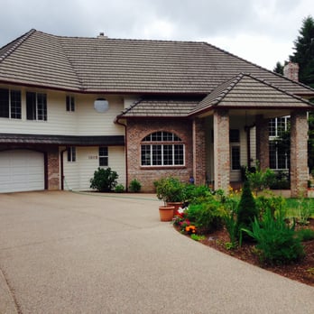 Advance Custom Gutters - 6" Gutters with 3 x 4 Downspouts - Colonial Red - Gutter Services Near Me - Edgewood, Washington Advance Custom Gutters - 6" Gutters with 3 x 4 Downspouts - Colonial Red - Gutter Services Near Me - Edgewood, Washington