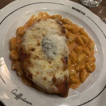 Moretti Downtown - Chicken Parmesan - Italian Near Me - Montreal, Quebec
