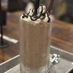 Burger Bench - Chocolate shake