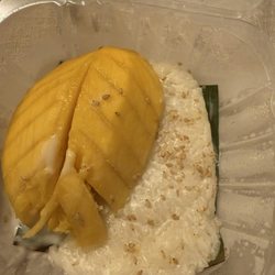 Ying Thai Cuisine - Mango & Sweet Sticky Rice