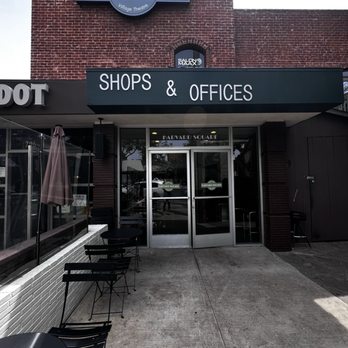 Harvard and Yale - Outside - Coffee & Tea Near Me - Claremont, California