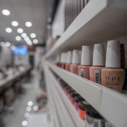 Wendy's Nails - Newly Renovated