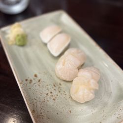 Nagoya - Scallop nigiri White Tuna nigiri