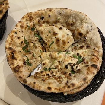 Shilpa Indian Restaurant - Garlic naan - Indian Near Me - London, XGL Shilpa Indian Restaurant - Garlic naan - Indian Near Me - London, XGL