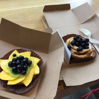 La Farine - Fruit tarts - Bakeries Near Me - Oakland, California