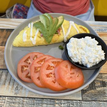 Eggscellent - California Omelette with sliced tomatoes and cottage cheese - Breakfast & Brunch Near Me - Las Vegas, Nevada Eggscellent - California Omelette with sliced tomatoes and cottage cheese - Breakfast & Brunch Near Me - Las Vegas, Nevada