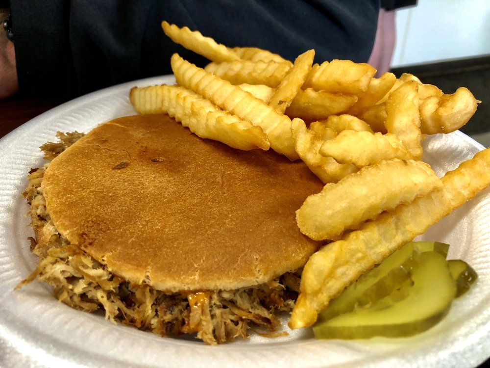 Mobley's Sandwich Shop Logo