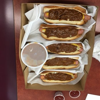 Cupid's Hot Dogs - The beautiful tray of magic. Note the cup of chili. Will be used for my Daglas fries. - Hot Dogs Near Me - Winnetka, California Cupid's Hot Dogs - The beautiful tray of magic. Note the cup of chili. Will be used for my Daglas fries. - Hot Dogs Near Me - Winnetka, California