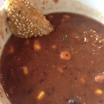 L'Amour du Pain - Chili with crusty bread - Bakeries Near Me - Boucherville, Quebec